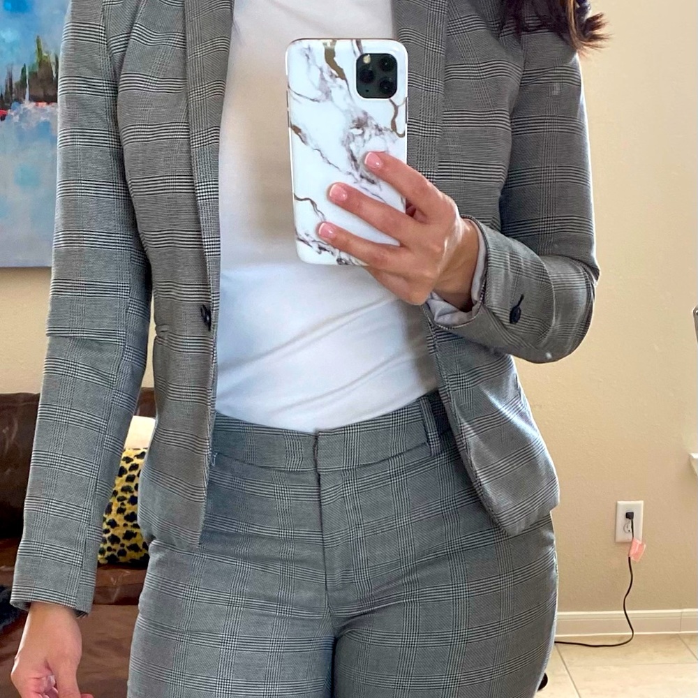 Stunning H&M plaid pant suit set